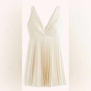 {abercrombie & fitch} giselle pleated mini dress - white